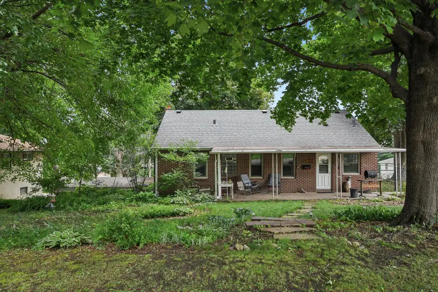304 17th Avenue N, South Saint Paul, MN 55075 - #3