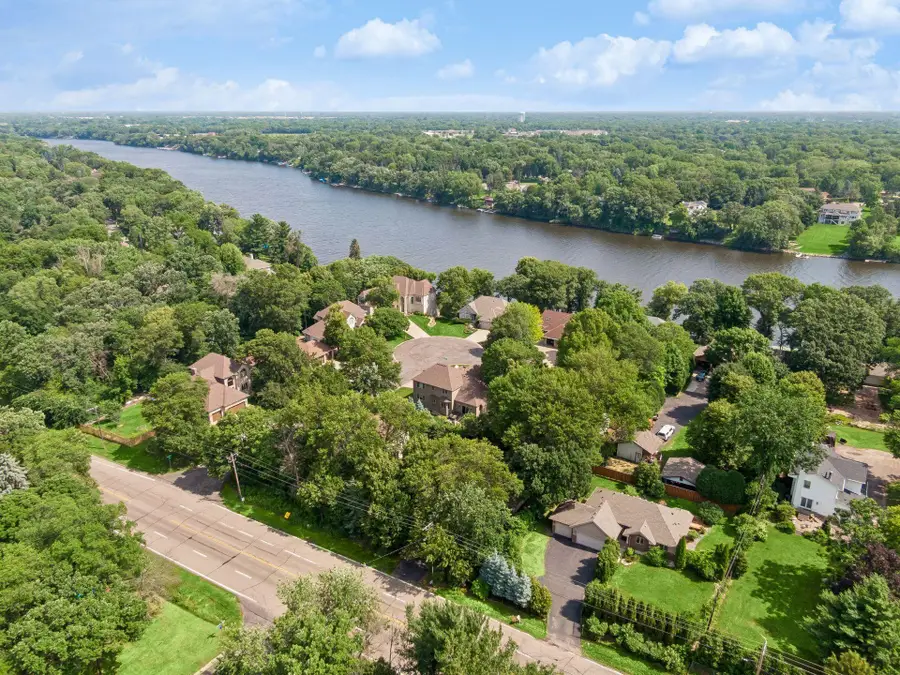 11236 W River Road, Champlin, MN 55316 - #2