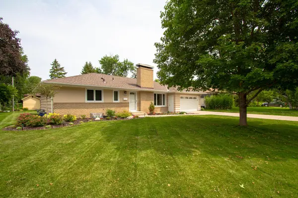 3314 Belden Drive Ne, Minneapolis, MN 55418