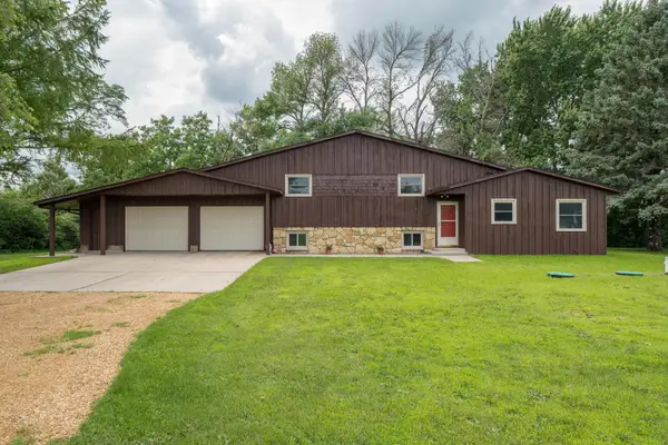 56977 142nd Street, Mapleton, MN 56065