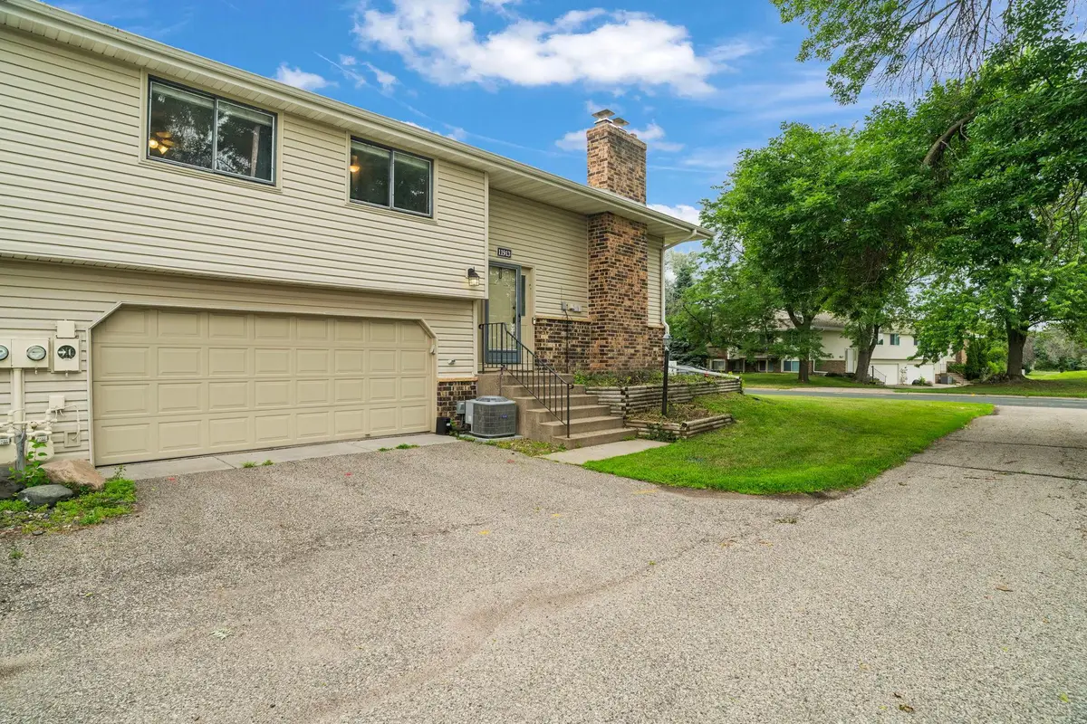 11913 70th Place N, Osseo, MN 55369 - #1