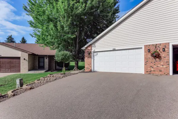 7050 Robinwood Trail, Saint Paul, MN 55125