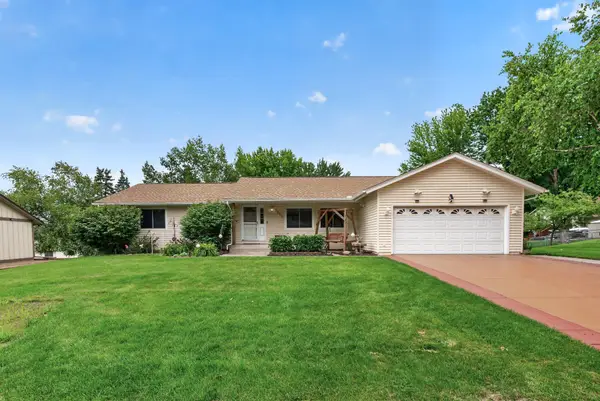 7910 W Park Hills Drive, Minneapolis, MN 55438
