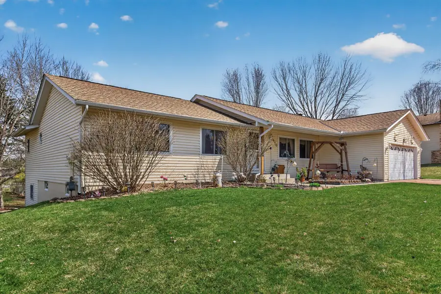 7910 W Park Hills Drive, Minneapolis, MN 55438 - #2