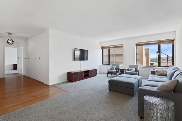 19 S 1st Street #B802, Minneapolis, MN 55401