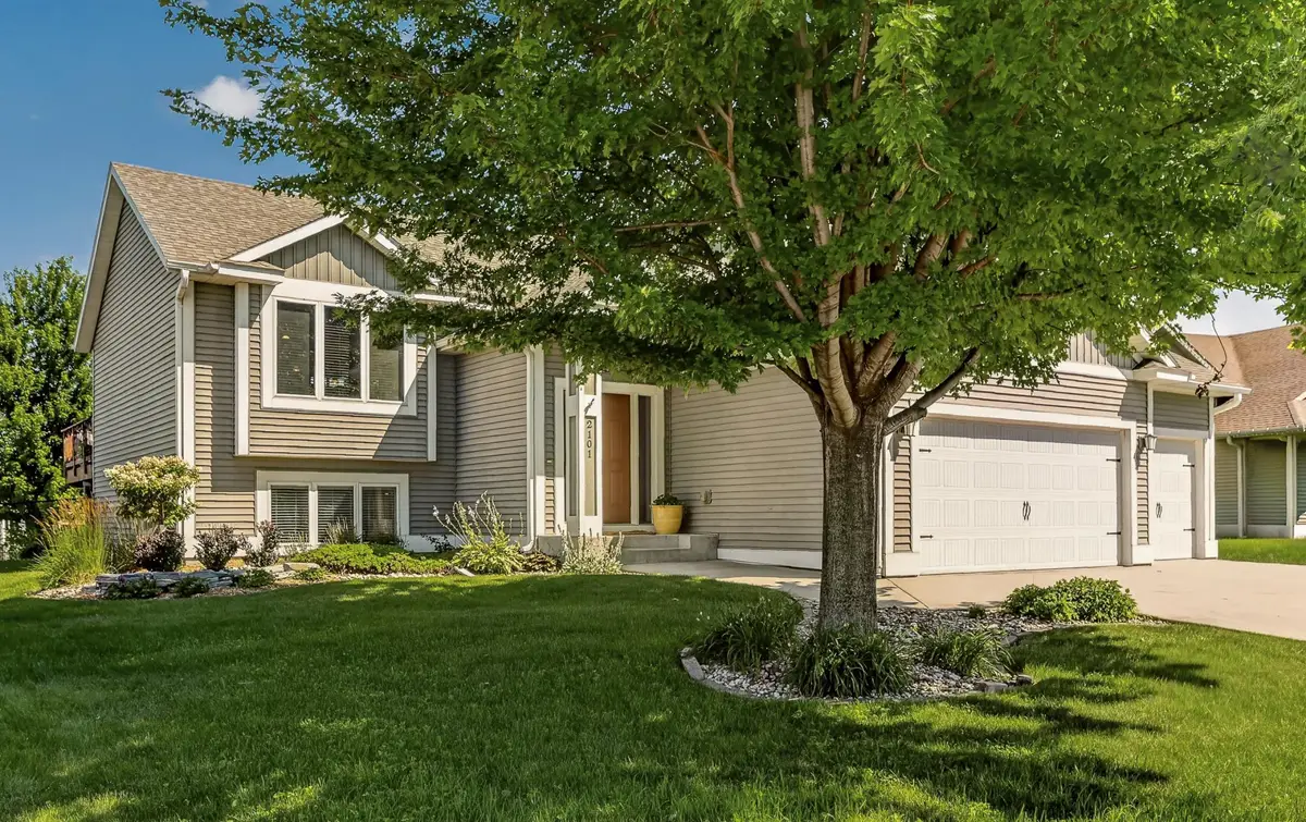 2101 Starburst Drive Sw, Rochester, MN 55902 - #1