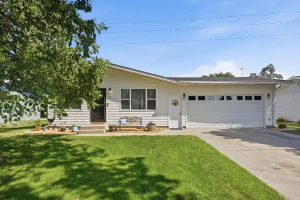 428 Brook Avenue, Moorhead, MN 56560