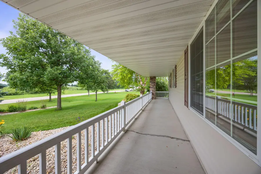 1175 Dale Street Sw, Hutchinson, MN 55350 - #3