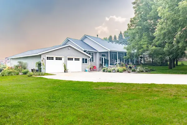12480 212th Avenue Ne, New London, MN 56273