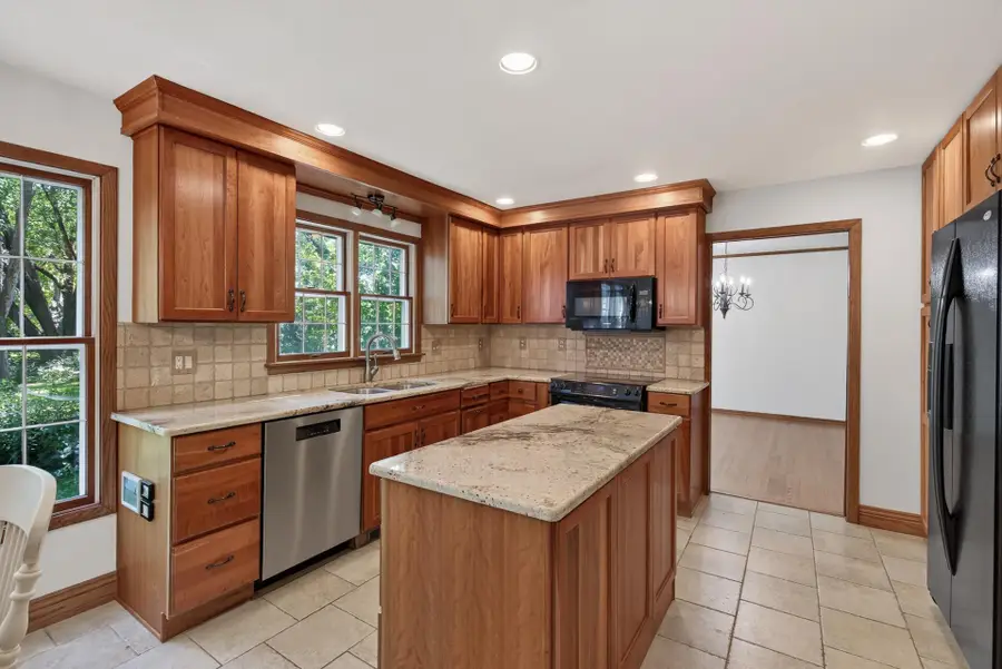 8906 138th Street Court, Apple Valley, MN 55124 - #3
