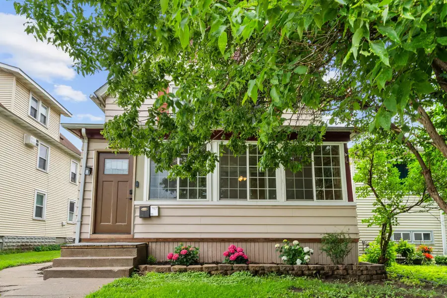 356 1st Avenue S, South Saint Paul, MN 55075 - #3