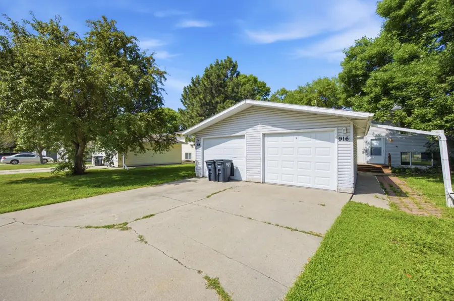 914-916 32nd Street N, Fargo, ND 58102 - #2