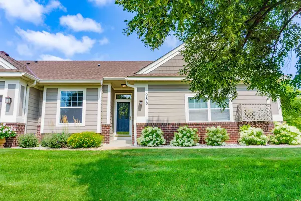 988 Daylily Drive, Victoria, MN 55386