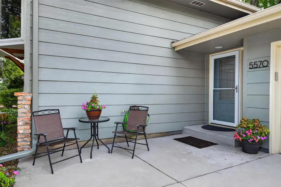 5570 Schutta Road, Shoreview, MN 55126 - #2