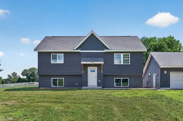 4430 214th Avenue Nw, Oak Grove, MN 55303