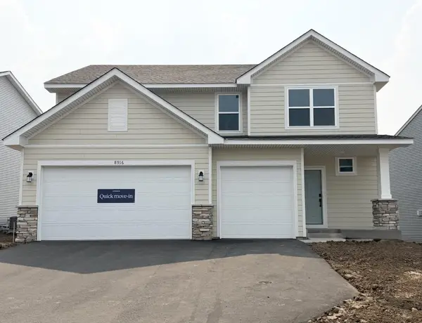 8916 Periwinkle Boulevard, Woodbury, MN 55129