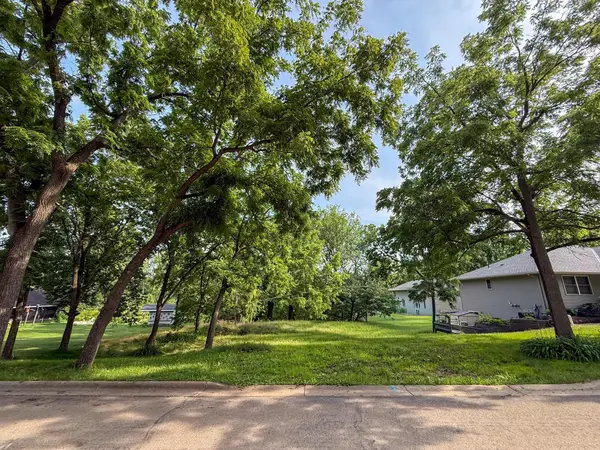 2213L Hiersche Road, Faribault, MN 55021