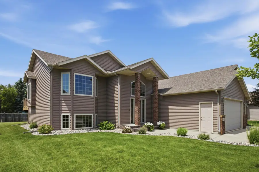 506 8th Street Ne, Dilworth, MN 56529 - #2