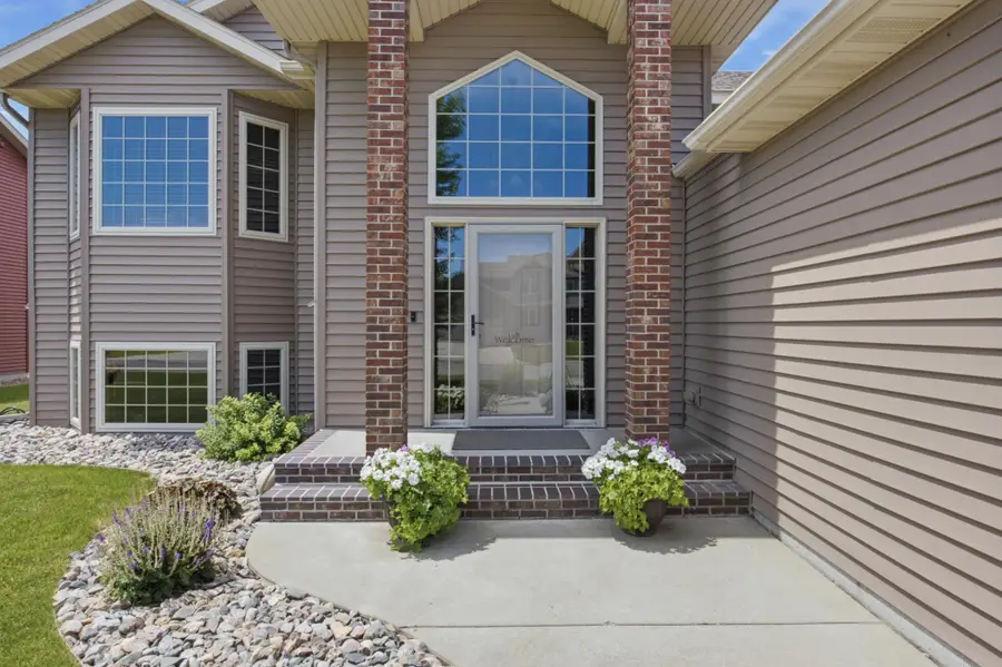 506 8th Street Ne, Dilworth, MN 56529 - #3