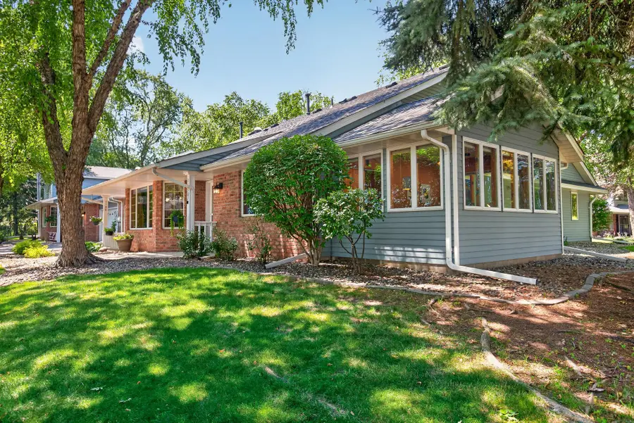 1130 Rose Place, Saint Paul, MN 55113 - #3