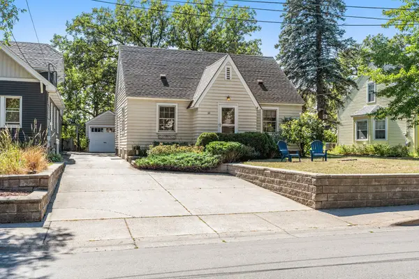 141 Riverside Drive Ne, Saint Cloud, MN 56304