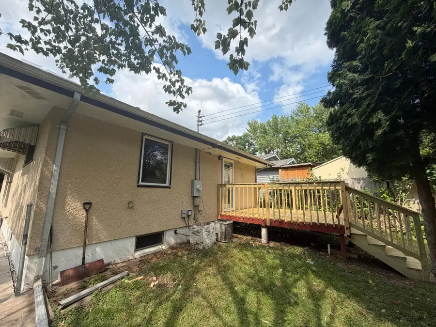 2140 Bush Avenue E, Saint Paul, MN 55119 - #2