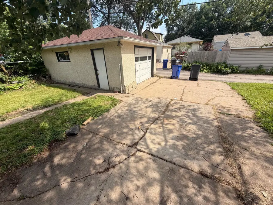 2140 Bush Avenue E, Saint Paul, MN 55119 - #3