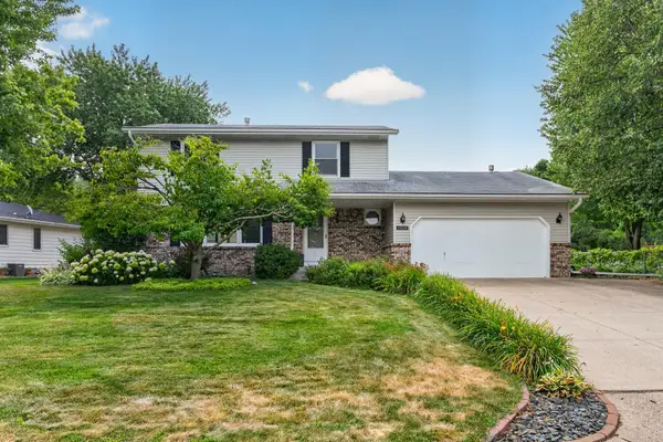 3016 Lakewood Drive N, Saint Paul, MN 55109