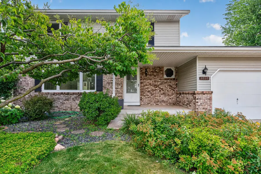 3016 Lakewood Drive N, Saint Paul, MN 55109 - #3