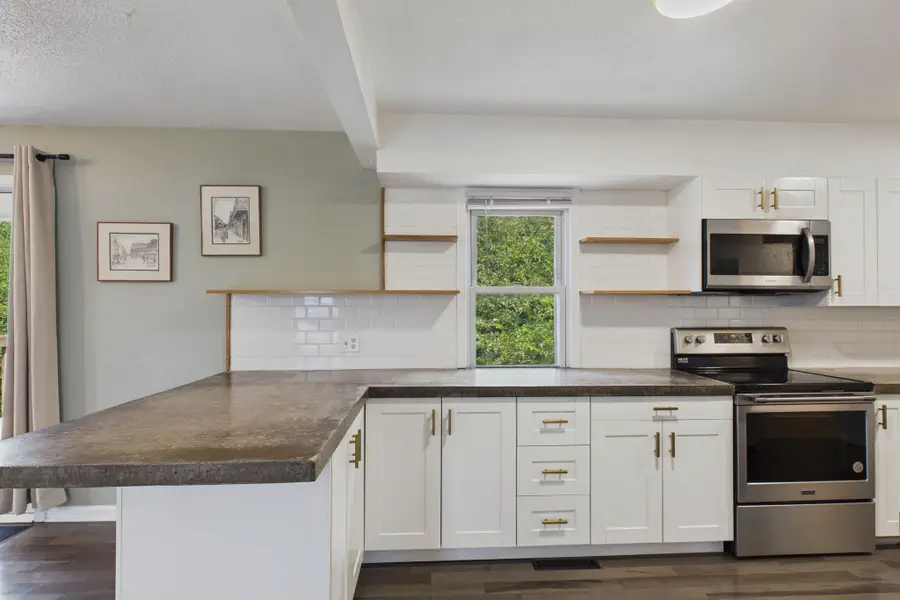 2562 Fairview Avenue N, Saint Paul, MN 55113 - #2