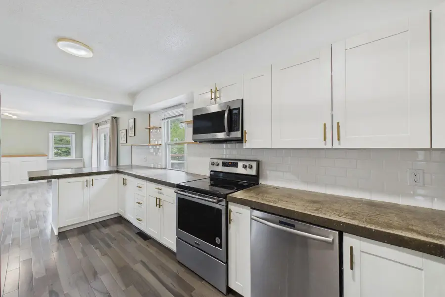 2562 Fairview Avenue N, Saint Paul, MN 55113 - #3