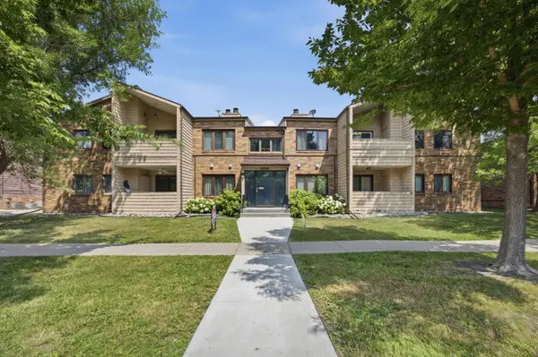 3245 17th Avenue S #104, Fargo, ND 58103