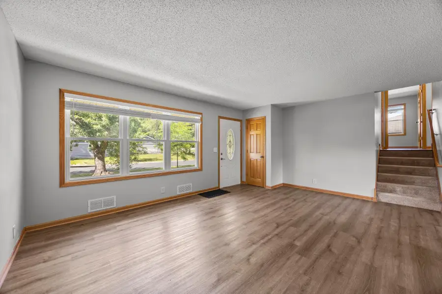 2910 114th Avenue Nw, Coon Rapids, MN 55433 - #3