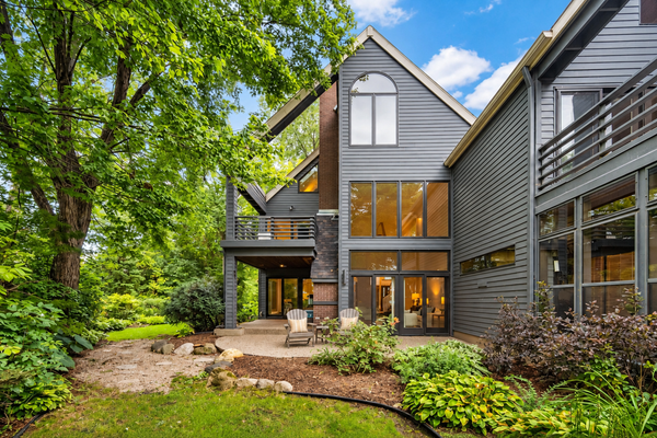 6658 Smithtown Road, Excelsior, MN 55331