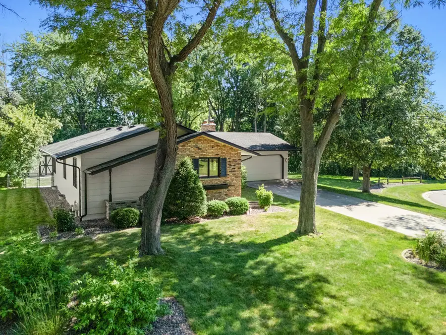 8009 37th Avenue N, Minneapolis, MN 55427 - #2