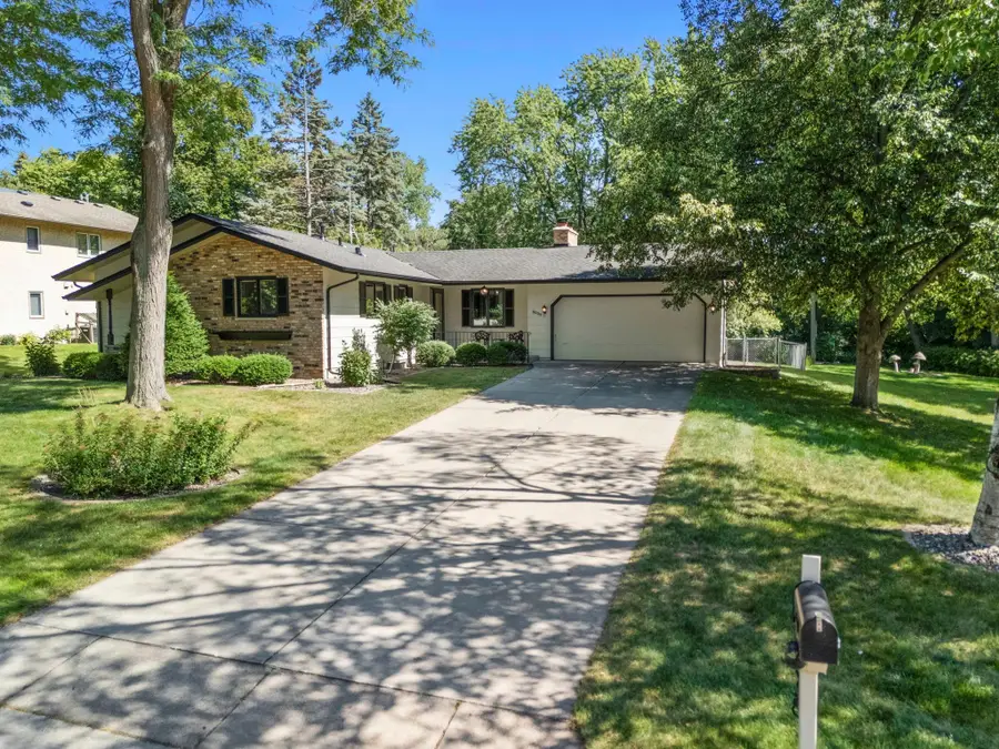 8009 37th Avenue N, Minneapolis, MN 55427 - #3