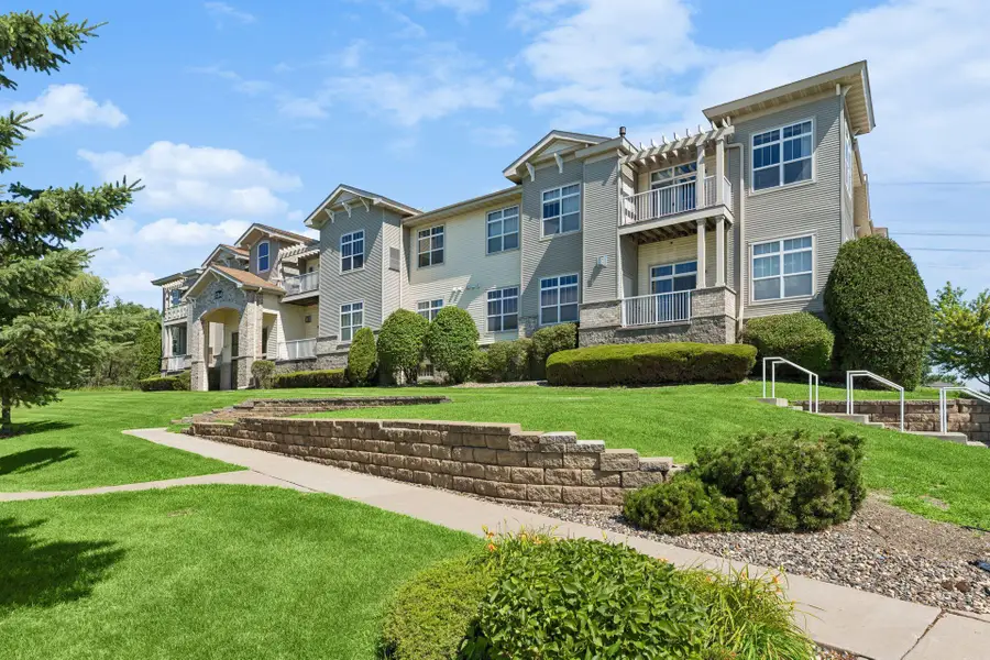 1244 County Road D E #102, Saint Paul, MN 55109 - #2