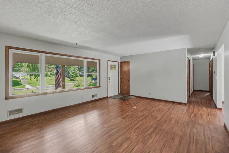 2480 14th Avenue E, Saint Paul, MN 55109 - #3