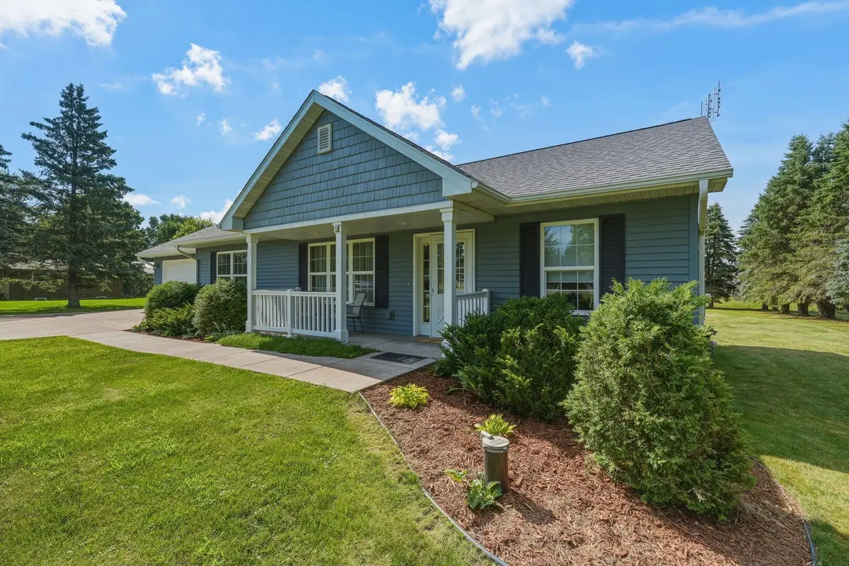 1423 County Road Gg, New Richmond, WI 54017 - #1