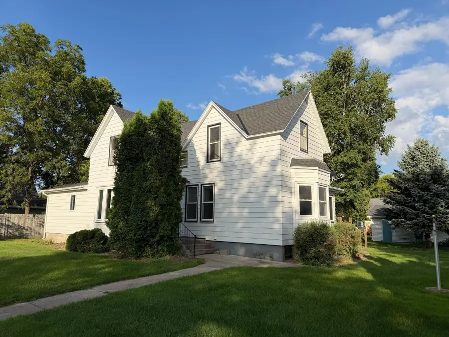 411 16th Street S, Benson, MN 56215 - #2