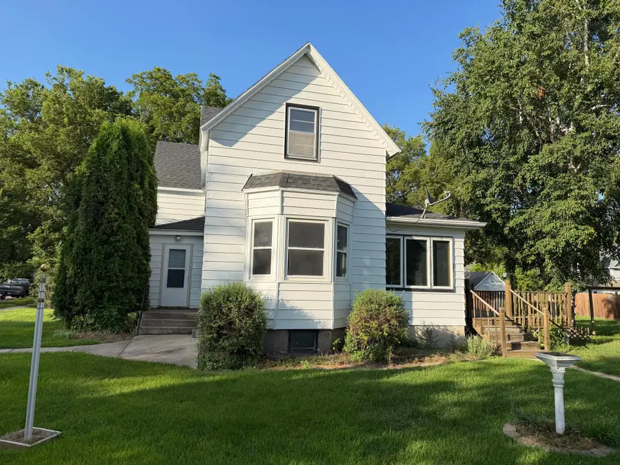 411 16th Street S, Benson, MN 56215 - #3
