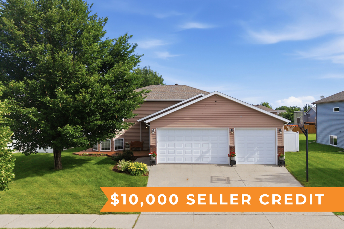 1268 39th Avenue S, Moorhead, MN 56560 - #1