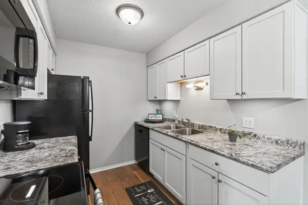 7412 W 22nd Street #104, Saint Louis Park, MN 55426