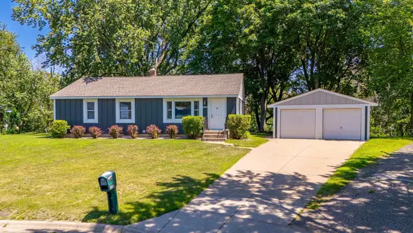6332 Oak Knoll Plaza, Saint Paul, MN 55125