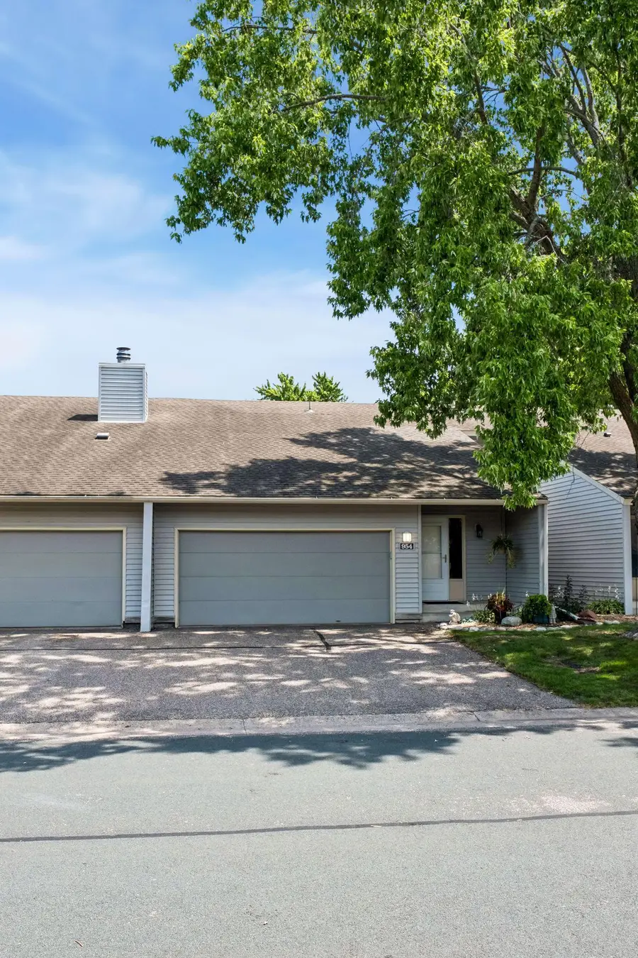 954 Carmel Court, Saint Paul, MN 55126 - #2