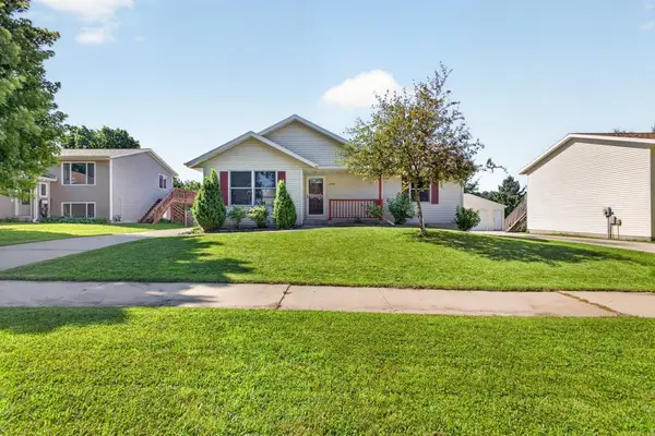3704 Strathmore Lane Se, Rochester, MN 55904