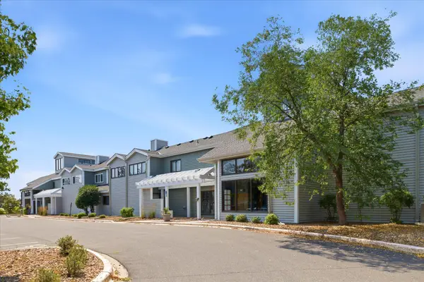 1372 Carling Drive #307, Saint Paul, MN 55108