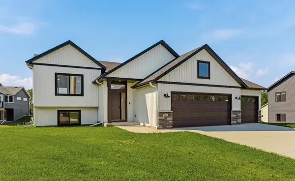 413 10th Street W, Mantorville, MN 55955