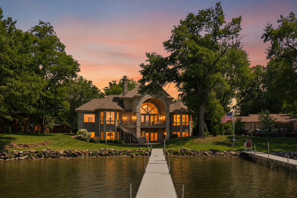 19520 W Tri Oak Circle Ne, East Bethel, MN 55092