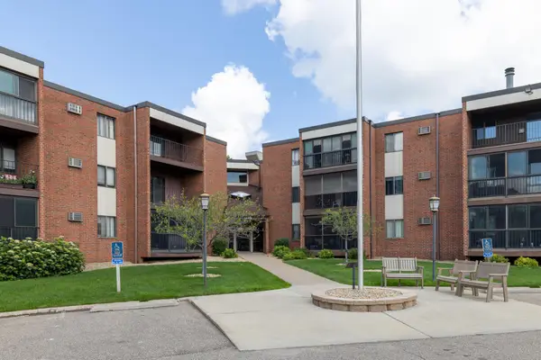 1800 Riverwood Drive #301, Burnsville, MN 55337